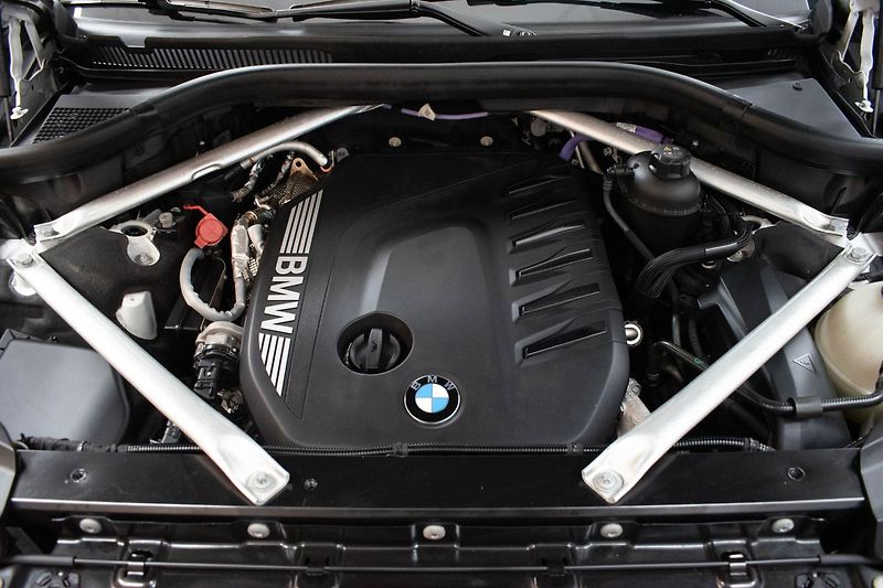BMW X7 xD 40d ///M*TAŽNÉ*7.MÍST*ČR 1M - fotka 42 z 49
