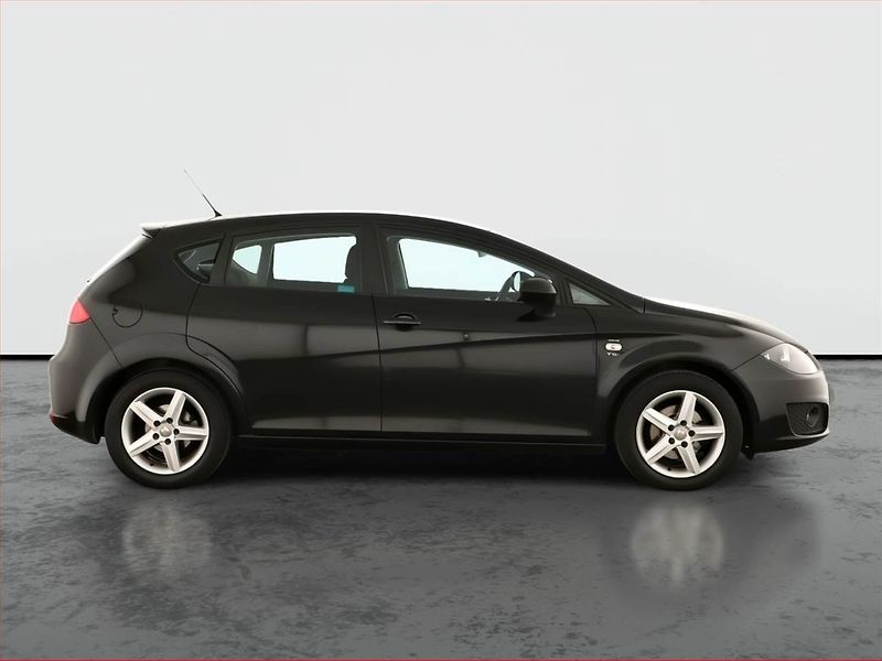 Seat Leon (2011) 1.2 TSI, nová STK, Tažné - fotka 6 z 13