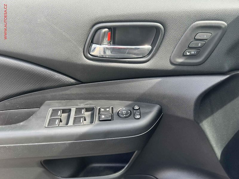 Honda CR-V (2014) 2.0 i-VTEC 4x4, Bixen, navi - fotka 10 z 21