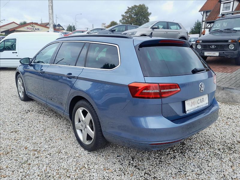Volkswagen Passat Variant 2.0 TDI 110KW - fotka 5 z 59
