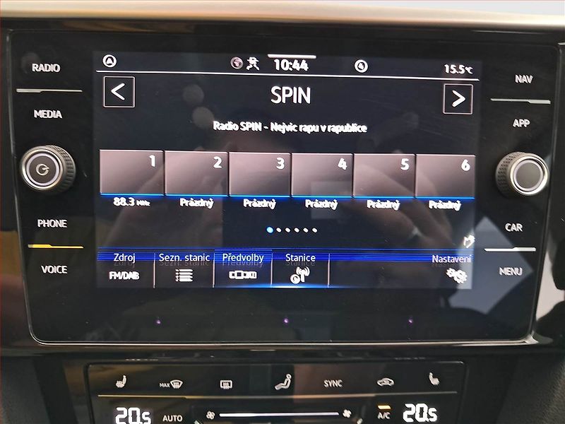Volkswagen Arteon (2023) 2.0 TSI - fotka 13 z 18
