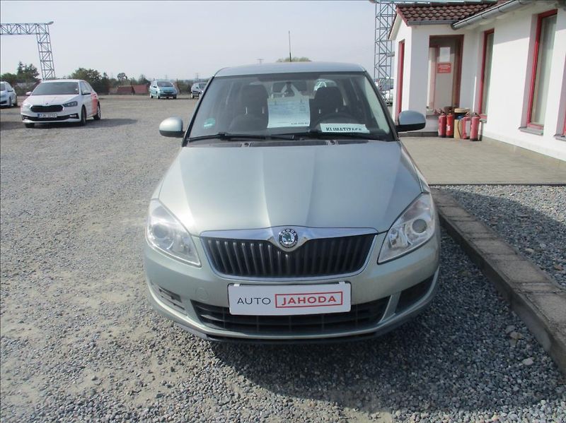Škoda Fabia 1,2 TSI, klima, serv. kniha, - fotka 2 z 31