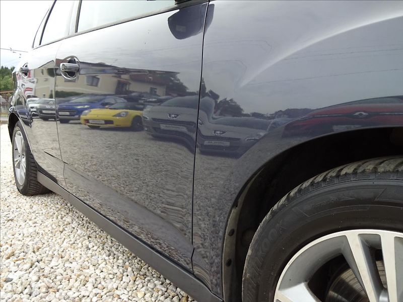Ford C-MAX 2,0 TDCi 103kW AUTOMAT - fotka 9 z 47