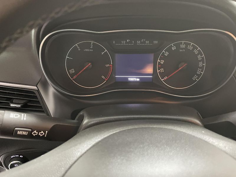Opel Zafira 1.6 CDTi ČR 1.MAJ. TOP !! - fotka 23 z 26
