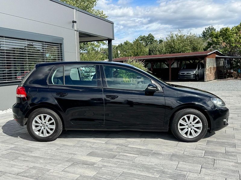 Volkswagen Golf (2012) Comfortline 1.2 TSI 63kW - fotka 4 z 32