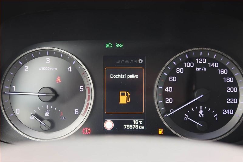 Hyundai Tucson (2016) 1.7 CRDi, ČR,1.maj, Navi - fotka 11 z 17