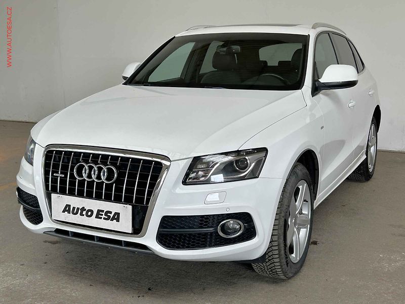 Audi Q5 (2010) 3.0 TDi Quattro, S-line, AT - fotka 3 z 17