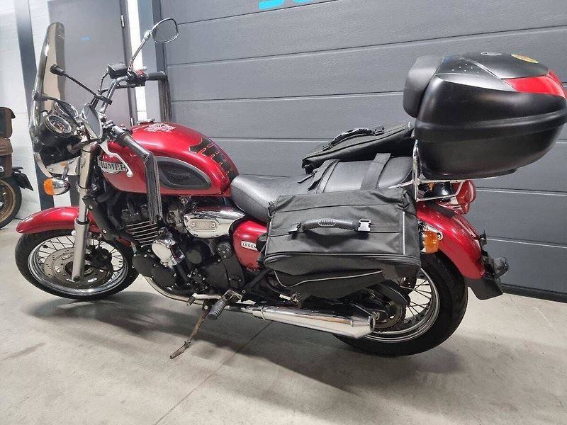 Triumph Legend TT (2001) - fotka 6 z 13