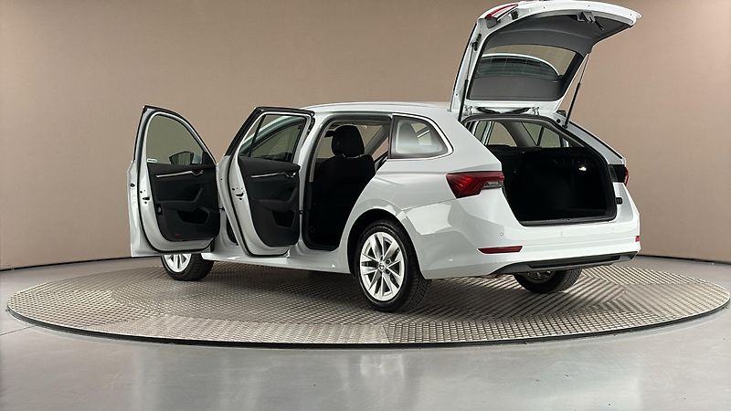 Škoda Octavia 2.0 TDI Style Combi - fotka 7 z 25