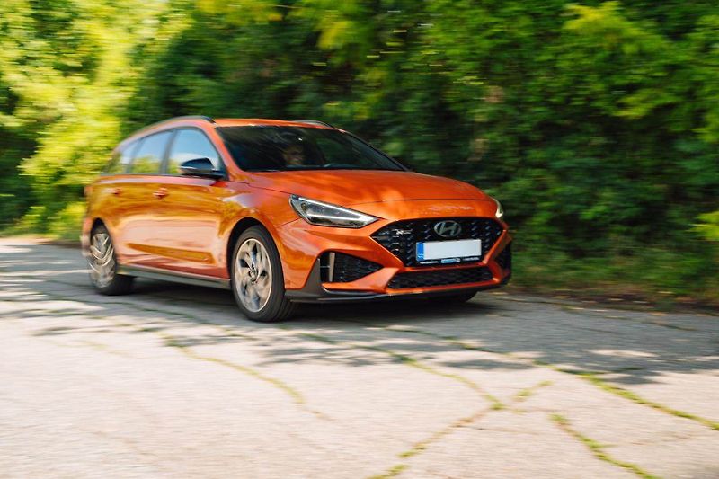 Hyundai i30 (2025) 1.0 T-GDI, N-LINE, DPH - fotka 25 z 26