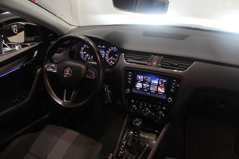 Škoda Octavia (2017) 1.4TSI DSG 110kW STYLE LED  - fotka 35 z 38