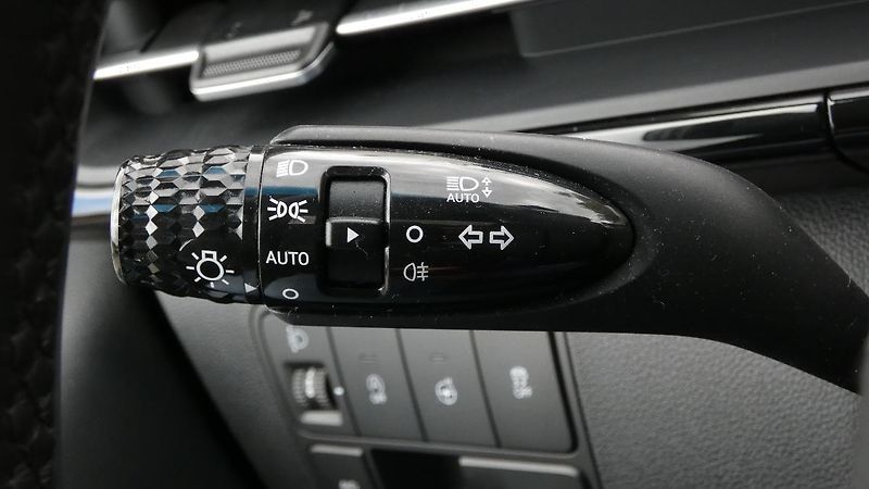 Hyundai Staria 2.2 CRDi Luxury 4x4 Auto - fotka 12 z 32