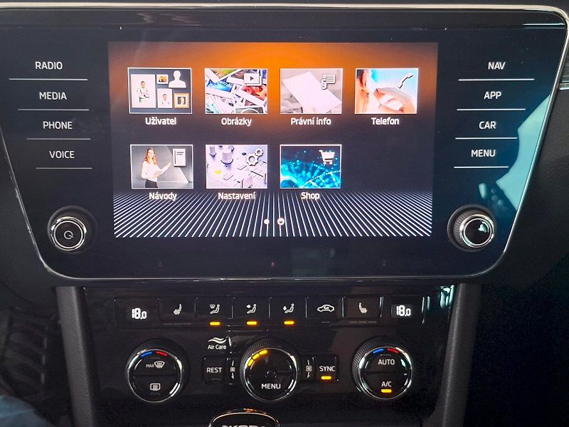 Škoda Superb (2024) COMBI STYLE PLUS TD 110/2.0 7D - fotka 7 z 39