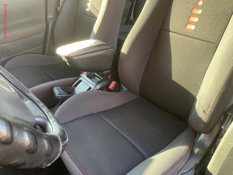 Renault Mégane (2007) 1.6 16V, ČR, AC, park.asist - fotka 9 z 17