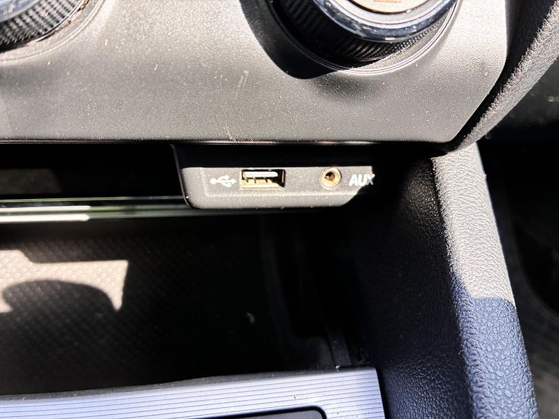 Škoda Octavia Kombi 1.6TDi 77kW 4x4 ELEGANCE - fotka 19 z 26
