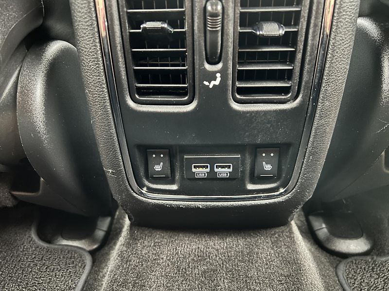 Jeep Grand Cherokee 3.0CRD SUMMIT AUTOMAT KŮŽE - fotka 29 z 47