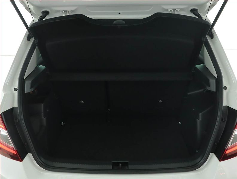 Škoda Fabia (2021) Style 1.0 TSI, ČR,1.maj - fotka 13 z 15