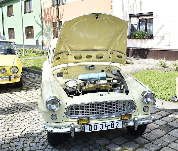 Nablýskaní veteráni projížděli v sobotu celým jihem Prostějovska. Konala se zde tradiční Veterán rallye. 17.6. 2023