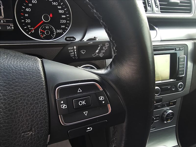 Volkswagen Passat B7 1,4TSi Comfortline NAVI - fotka 18 z 45