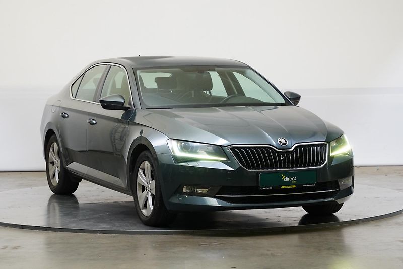 Škoda Superb - fotka 8 z 28