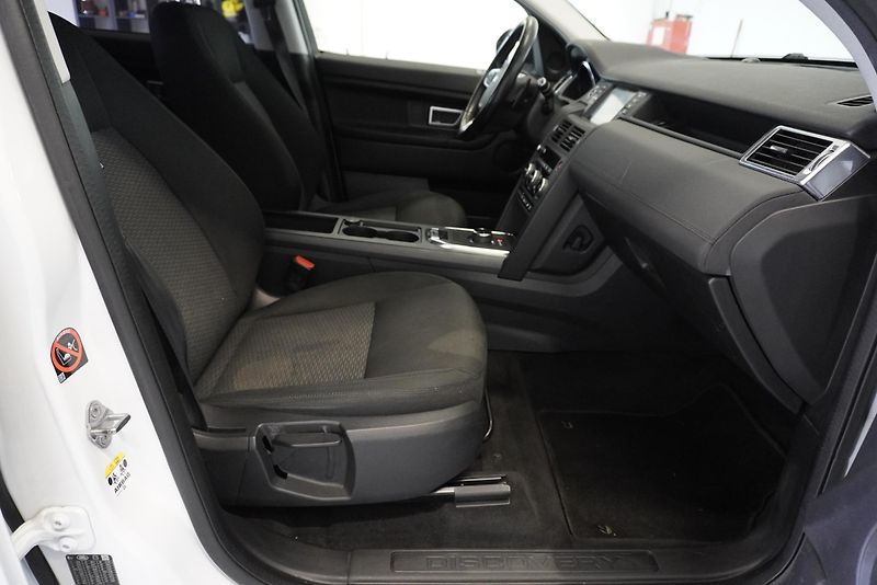 Land Rover Discovery Sport 2.0D 110kW,TAŽNÉ,140 000KM! - fotka 23 z 26