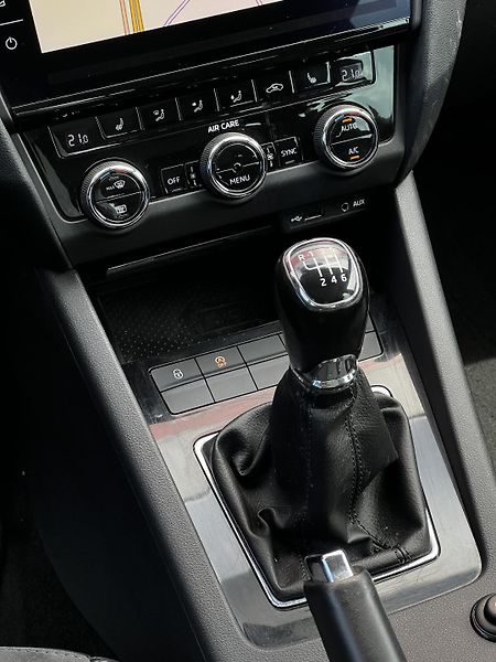Škoda Octavia 1.4TSI 110kW LED Style Kůže TZ - fotka 12 z 21