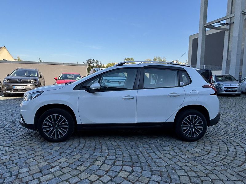 Peugeot 2008 1,2 PureTech 82k MAN6 - fotka 2 z 10