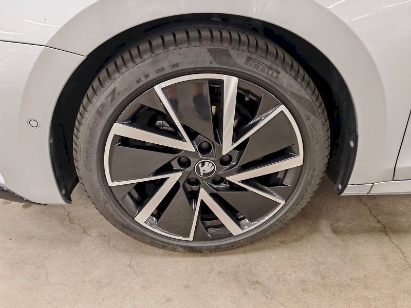 Škoda Octavia (2025) 1.5 TSI 110 kW Sportline - fotka 32 z 32