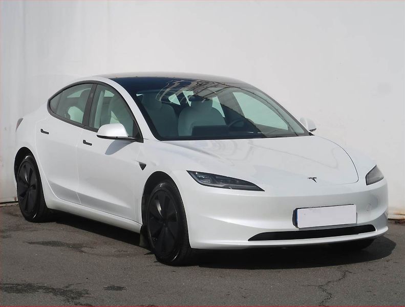 Tesla Model 3 (2024) Standard Range 60kWh - fotografie inzerátu