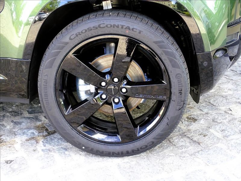 Land Rover Defender (2026) 110 D200 X-DYNAMIC SE - fotka 25 z 25