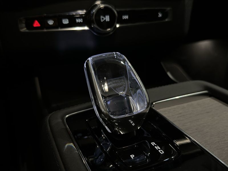 Volvo XC90 (2026) 2,0 T8  Plus Bright - fotka 21 z 25