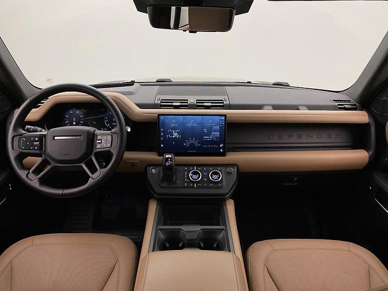 Land Rover Defender 110 D250 X-DYNAMIC SE AWD CZ  - fotka 2 z 50