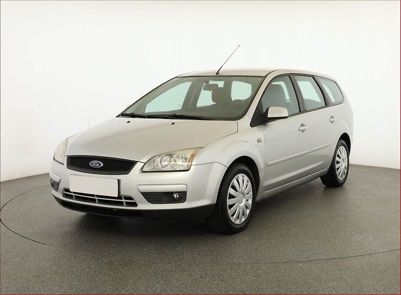 Ford Focus (2007) 1.6 16V, po STK, Tažné, Klima - fotka 2 z 11