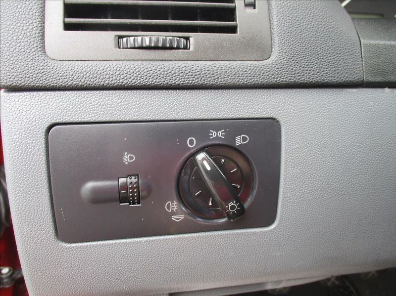 Škoda Fabia 1,4 i, klimatizace, ABS,ASR, - fotka 23 z 26