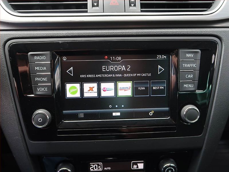 Škoda Rapid (2018) 1.0 TSI, Navi, Tempomat - fotka 12 z 17