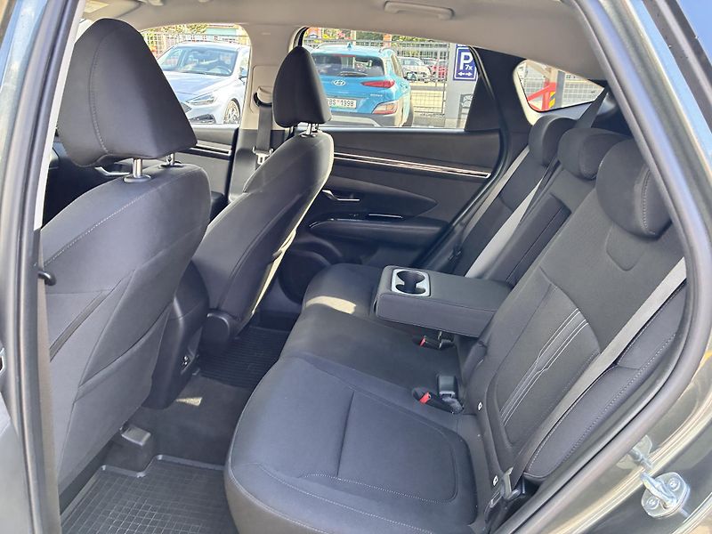 Hyundai Tucson 1,6T-GDi 110kW REZERVACE - fotka 14 z 30