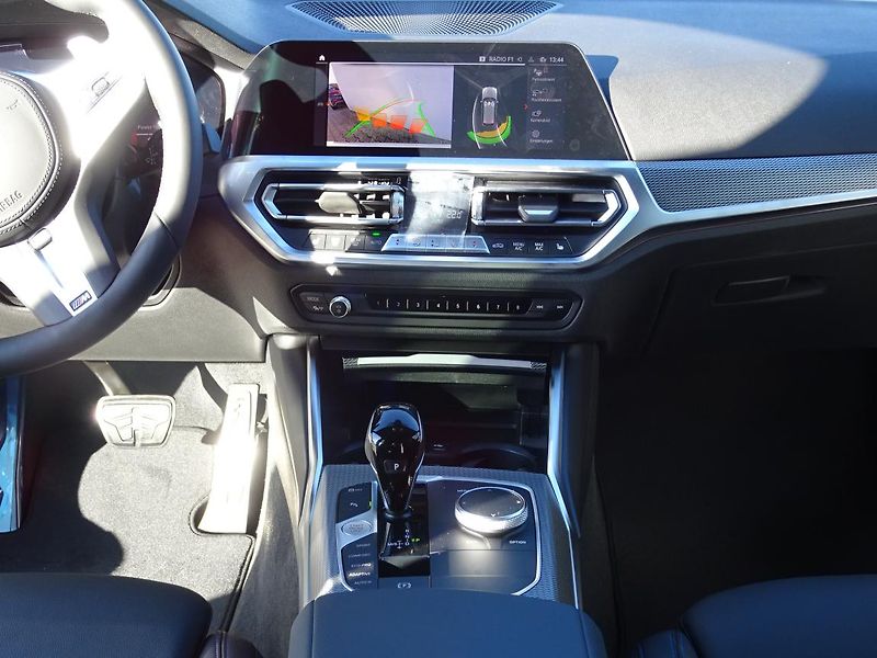 BMW Řada 3 320d xDrive Touring - fotka 4 z 7