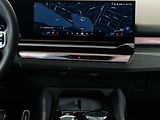BMW Řada 5 540d xDrive Touring - náhled 14