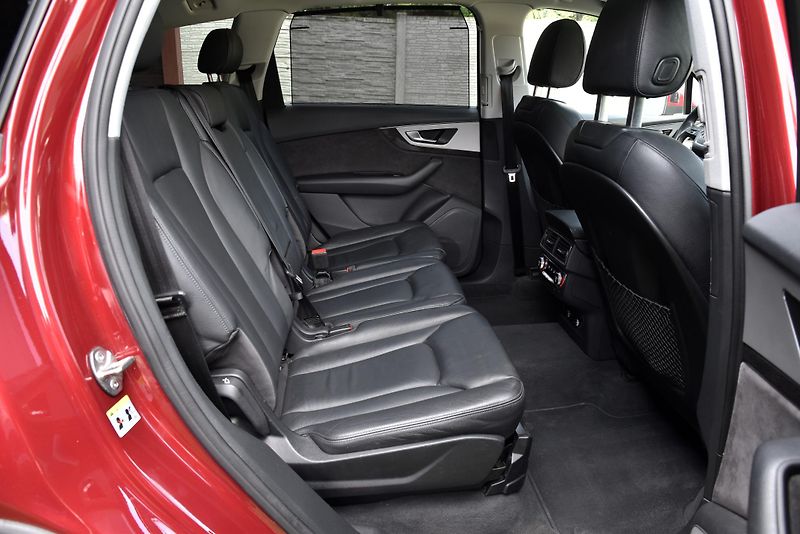 Audi Q7 3.0 TDI QUATTRO,VIRTUAL,7MÍST - fotka 38 z 50