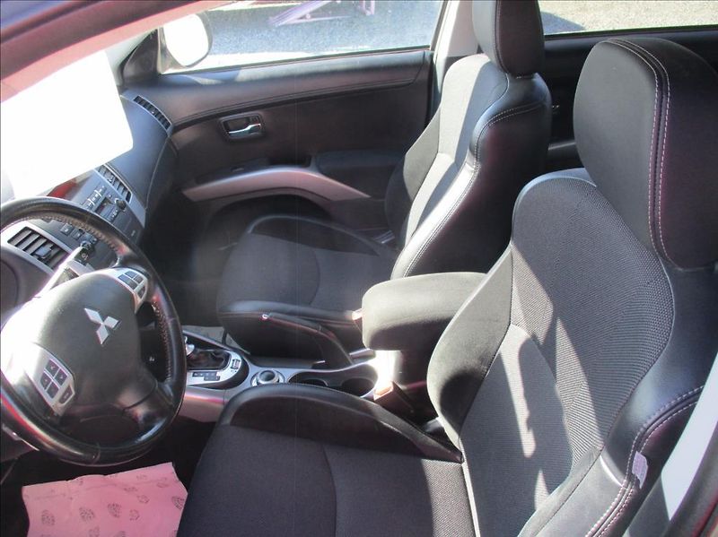 Mitsubishi Outlander 2,2 DI-D, Automat,4x4, klima, - fotka 15 z 32