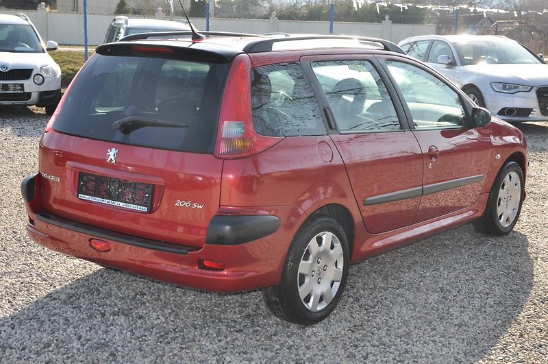 Peugeot 206 SW 1.6HDi 80kW - fotka 3 z 12