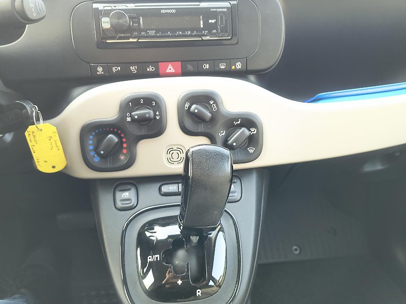 Fiat Panda (2015) 1.2 AUTOMAT NESEHNATELNÁ VERZE - fotka 33 z 47