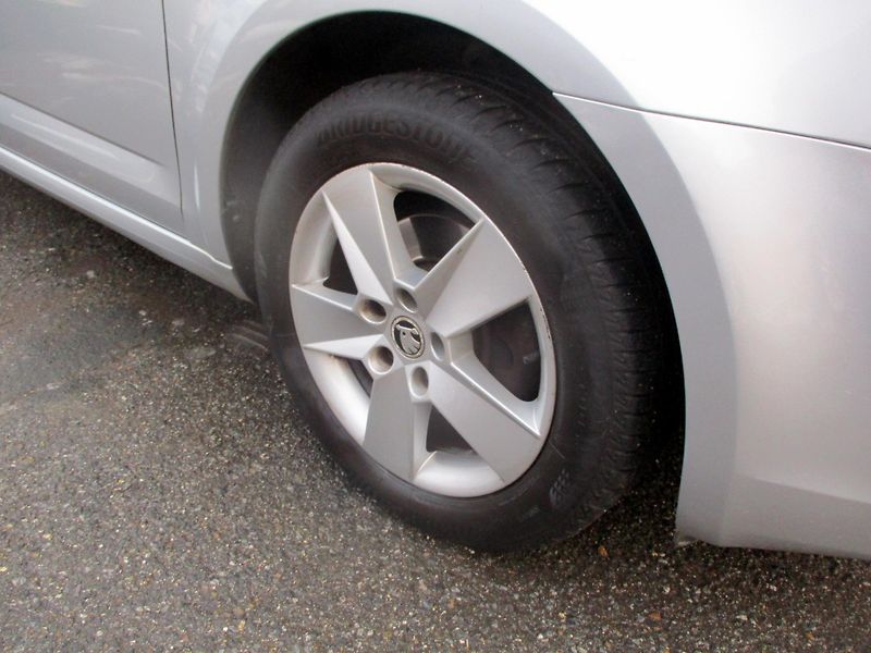 Škoda Octavia 1.2 TSi AMB*SERVIS*L+Z PNEU - fotka 20 z 40