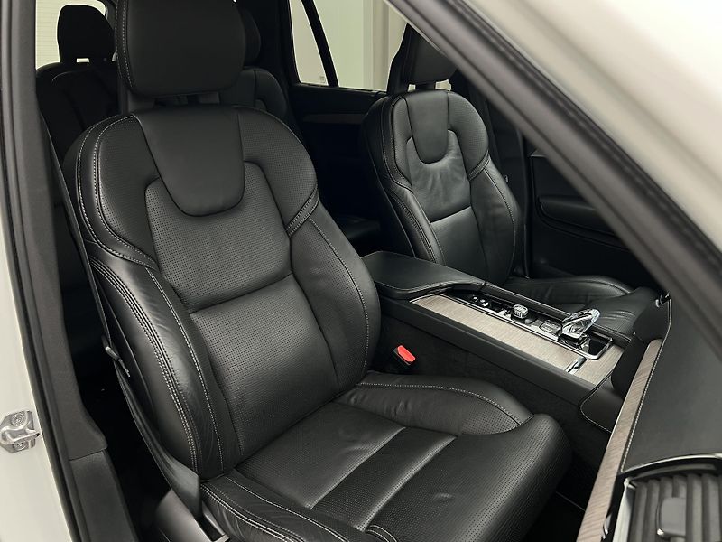 Volvo XC90 T8 AWD INSCRIPTION RECHARGE CZ - fotka 19 z 47