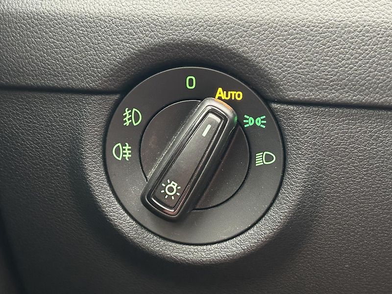 Škoda Octavia 1.2 TSI Elegance plus - fotka 15 z 28
