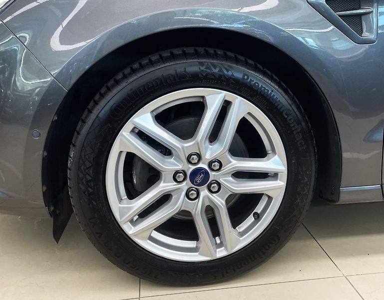 Ford S-MAX Titanium 132kW AT AWD, 7 MÍST - fotka 28 z 34