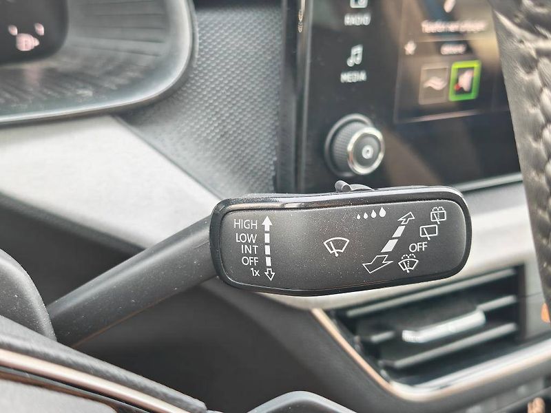 Škoda Scala Top Selection 7DSG 1,0TSI - fotka 14 z 23