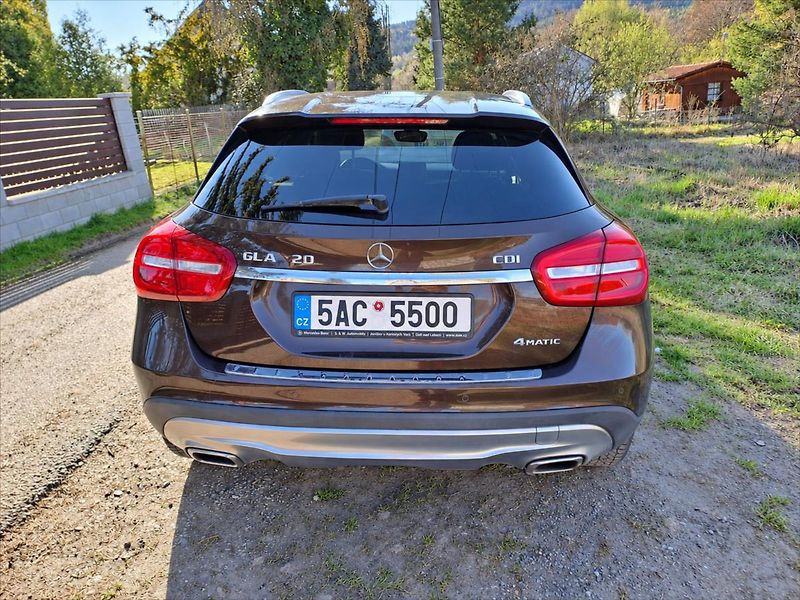 Mercedes-Benz GLA 2,1   220 CDI 4MATIC - fotka 4 z 9