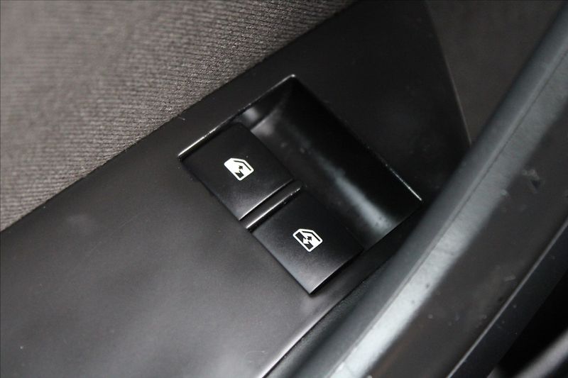 Opel Astra 1,4 i  ČR,1.MAJITEL,52TKM - fotka 15 z 21