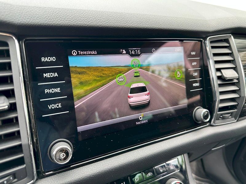 Škoda Kodiaq (2021) 2.0 TDI 147 kW Style 4x4 DSG - fotka 18 z 29